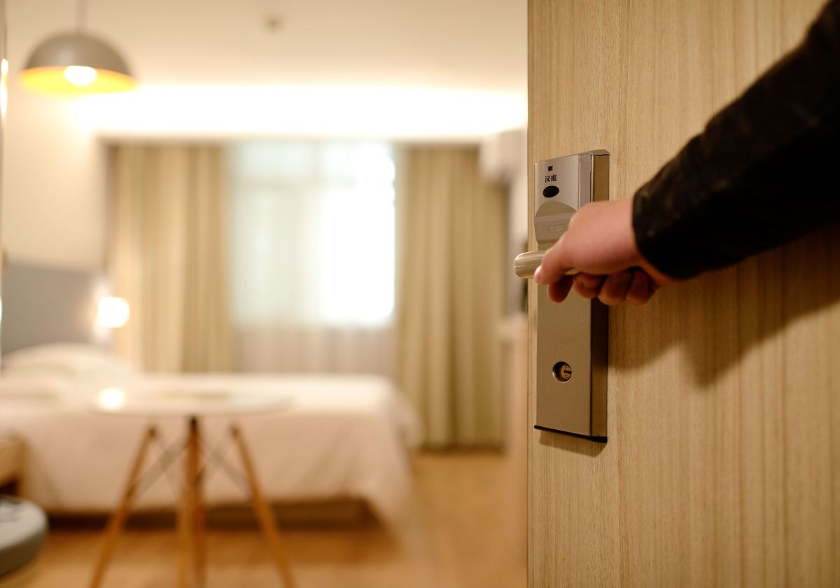 Gift cards — short-stay booking and hosting