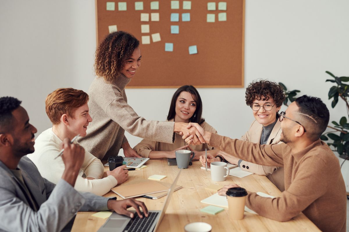 Join a free hosting class — short-stay booking and hosting