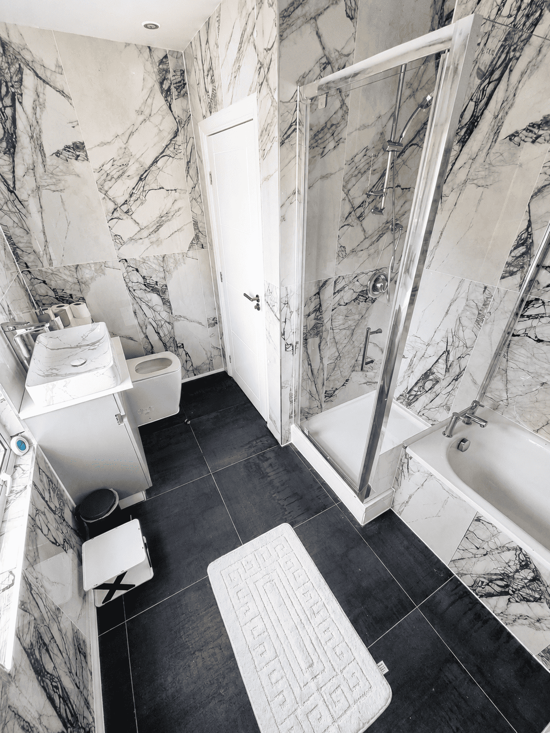 2br london flat in thrale